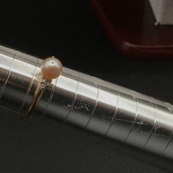 3 pieces set Pearl and Diamonds 14k Yellow Gold Necklace, Earrings, Ring - Picture 9 of 16